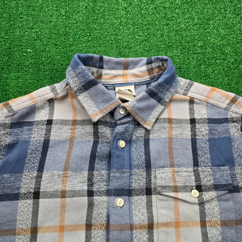 The North Face Arroyo Flannel Shirt‎ Mens Medium Blue Gray Plaid Button Up
